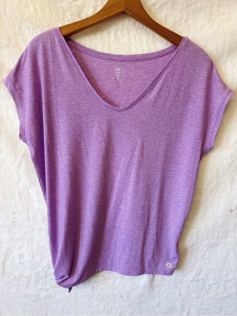 GAP Fit Breathe Light Purple V-Neck Short Sleeve Tie-Hem Top